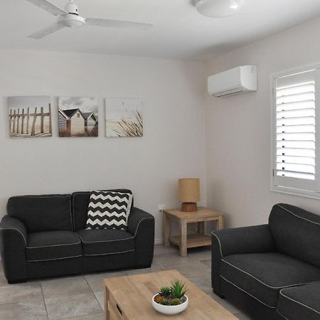Angelwaters Lägenhet Townsville Exteriör bild